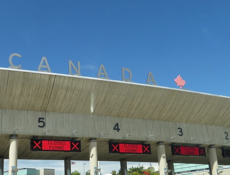 Fort Erie Border Crossing, Fort Erie, Ontario | Ken Lund, Flickr